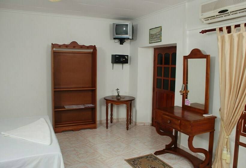 Quarto Estandar, Cara Galle Fort