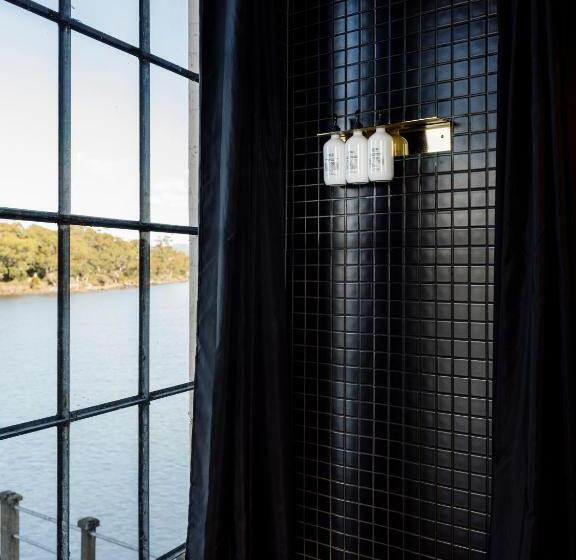 Standard studio with lake view, Pumphouse Point