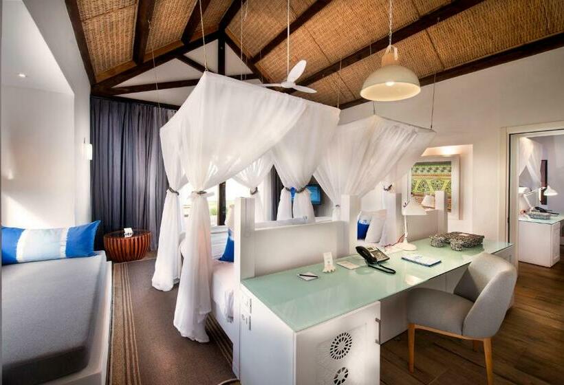 디럭스 방갈로, Mequfi Beach Resort
