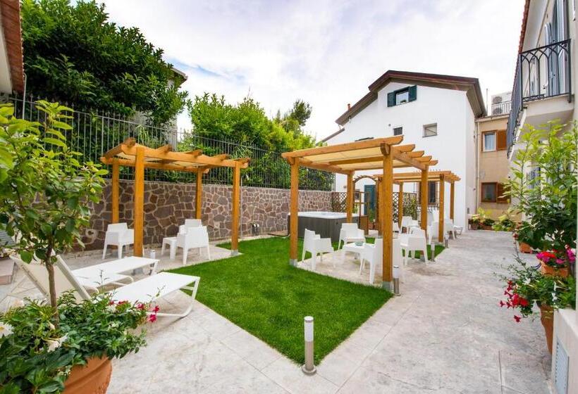 آپارتمان 2 خوابه, Ravello House
