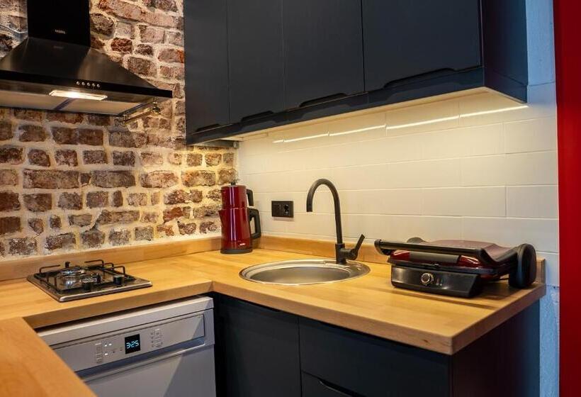 家庭间, Alness Residence