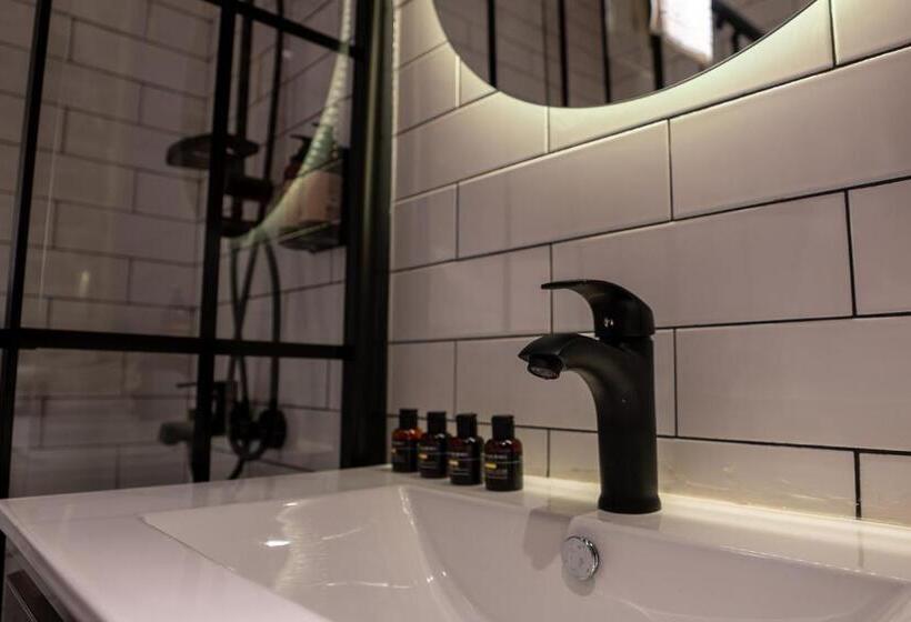 スイート, Alness Residence