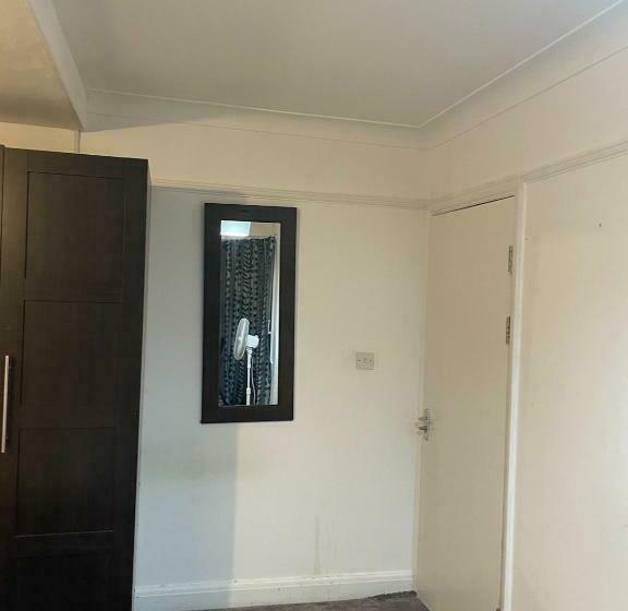 Номер Стандарт, Edgware Rooms