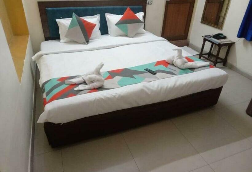 Quarto Deluxe, Singhasan House