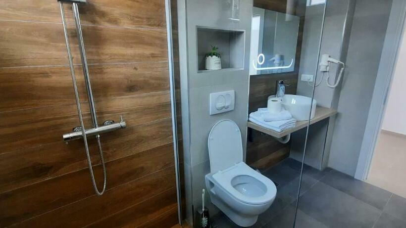 استودیو خانوادگی, Apartments Mite