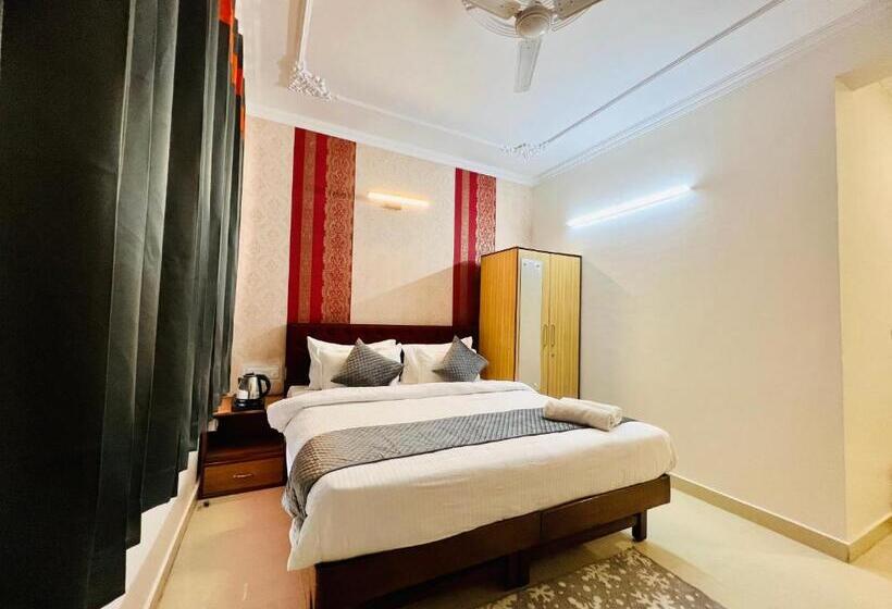 バルコニー付きデラックスルーム, Live Free Hostel, Mcleodganj