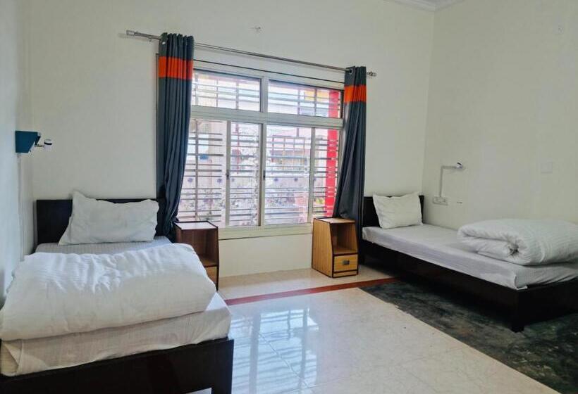 ルームシェアのワンベッド, Live Free Hostel, Mcleodganj