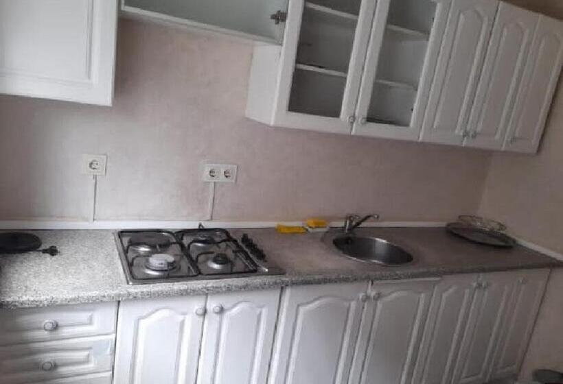 חדר סטנדרט, Shah Hostel