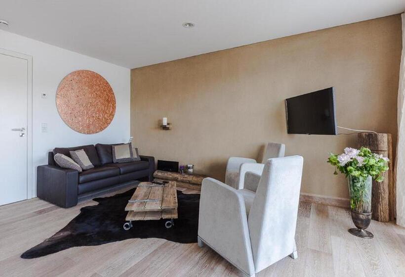 Superior suite with lake view, Ringelnatz Insel