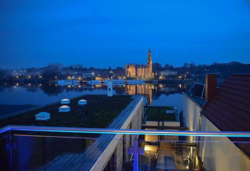 Suite with lake view, Ringelnatz Insel