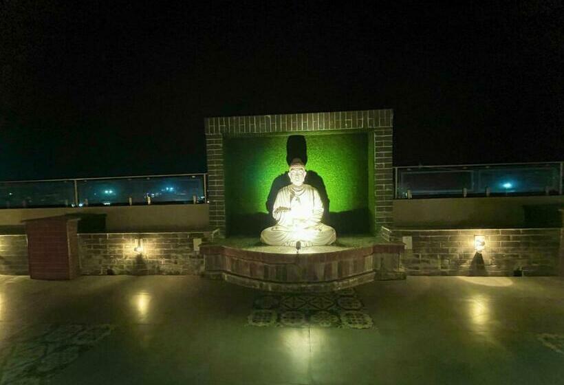 Номер Deluxe, Kuber Palace ! Puri Near Sea Beach And Temple Fully Air Conditioned Hotel With Lift And Parking Faci