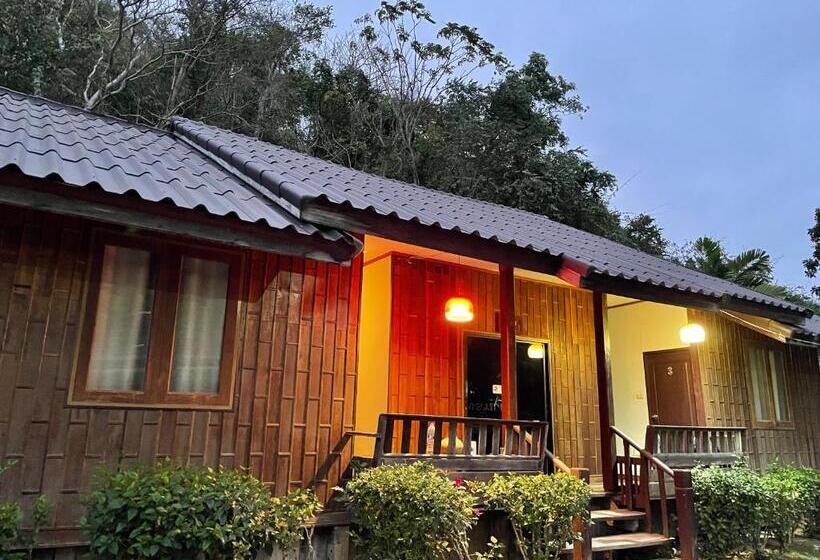 Номер Стандарт, บ้านระการีสอร์ต