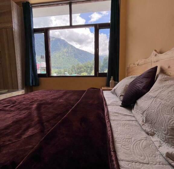 Номер Deluxe, The Cosmic Rajasthan