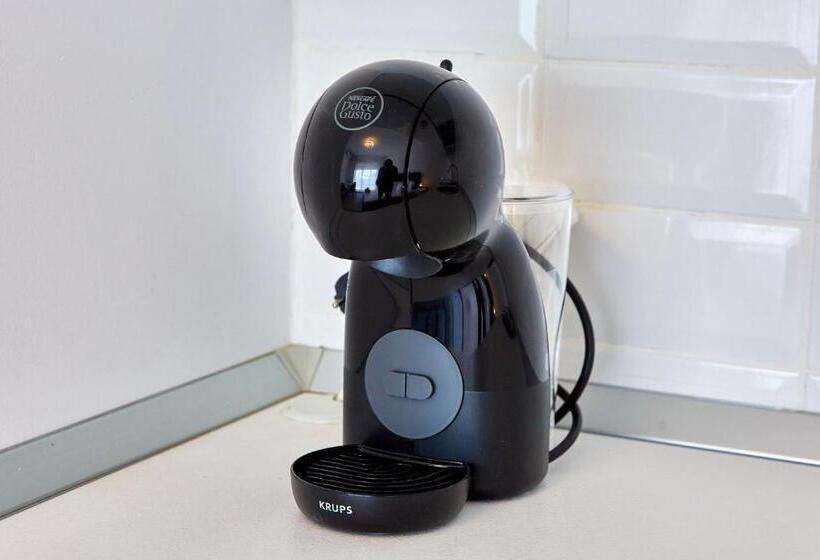 סטודיו דלוקס, Grup Casa Del Mar