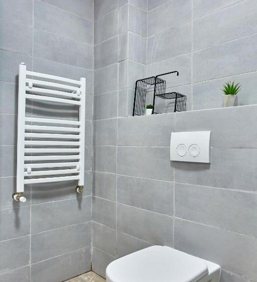 סטודיו דלוקס, Grup Casa Del Mar