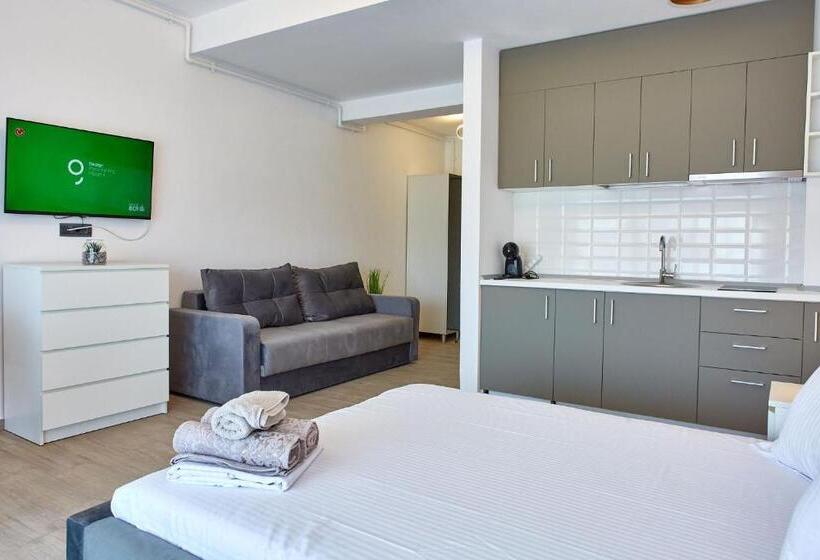 סטודיו דלוקס, Grup Casa Del Mar