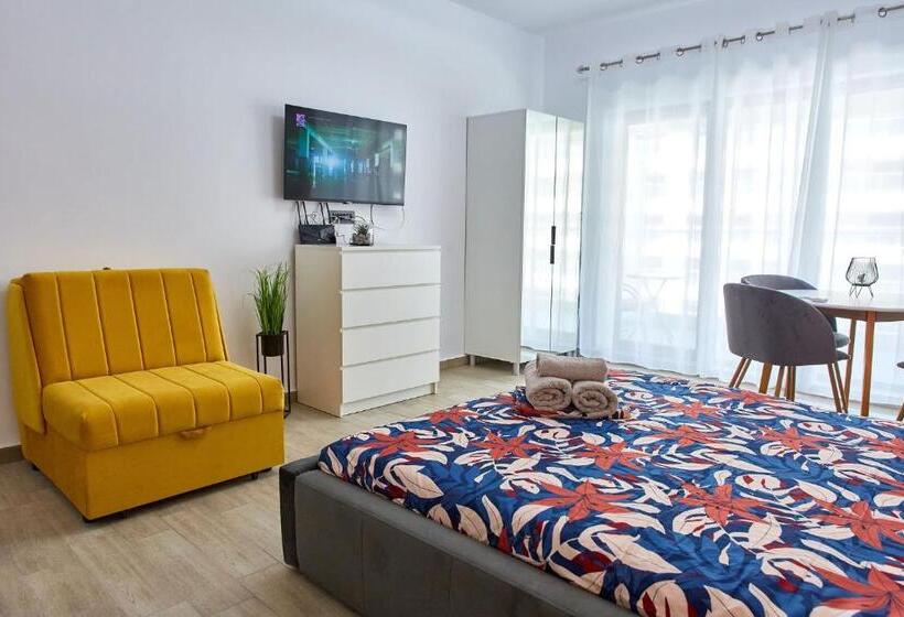 استودیوی استاندارد, Grup Casa Del Mar