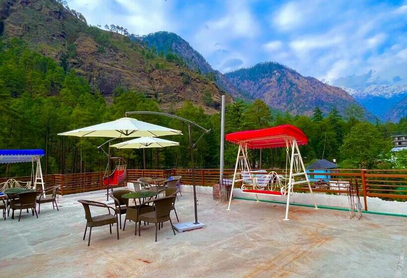 디럭스 룸, Winterline Resort, Kasol   A Four Star Luxury Resort