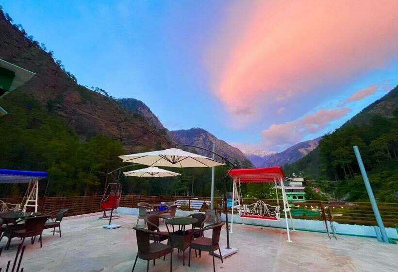 디럭스 룸, Winterline Resort, Kasol   A Four Star Luxury Resort