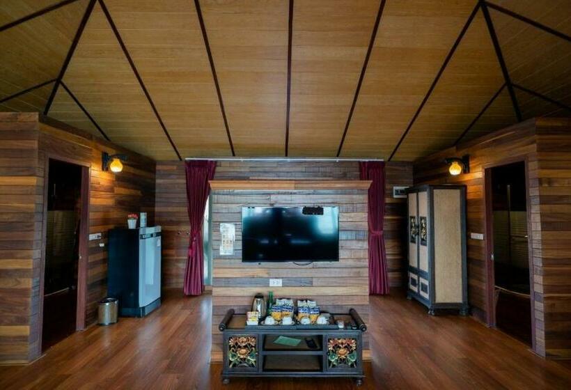 Номер Deluxe Вид на Озеро, Ruknam Resort