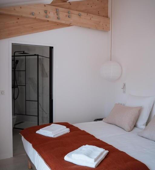 اتاق استاندارد با بالکن, Biarritz Surf Lodge Chambre D Hôtes