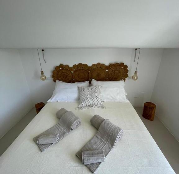 اتاق لوکس با بالکن و چشم‌انداز دریا, Villa Morea & Rooms In Procida