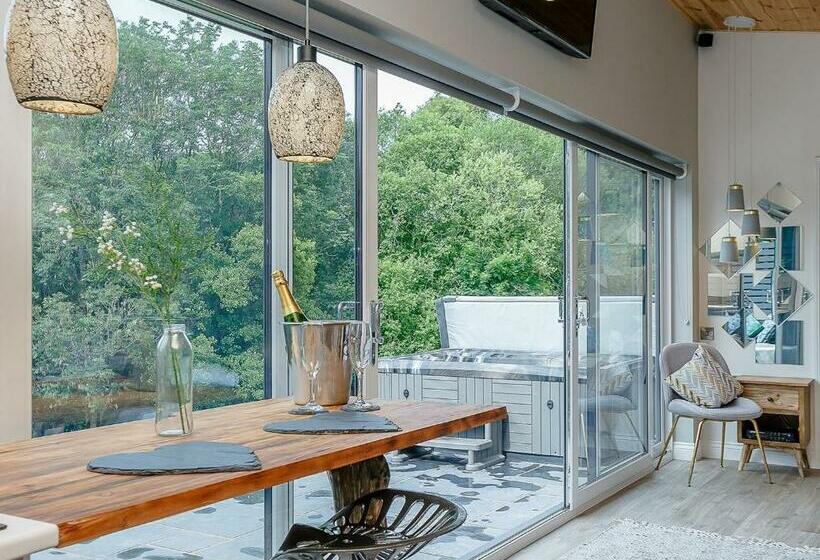 Дом 1 Спальня, Nantycoed Lodges