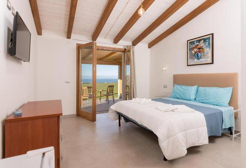 Номер Deluxe Вид на Море, New Suites Sea View Sardinia, Castelsardo