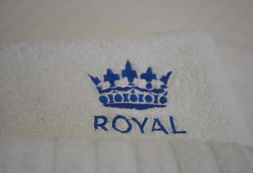 디럭스 스위트, Himara Royal