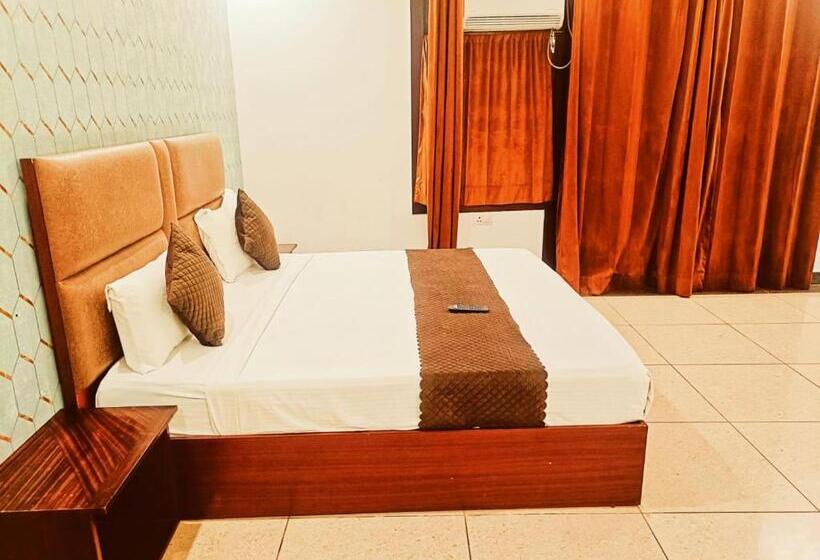 Семейный Номер, Le Mount Plaza Near Igi Airport