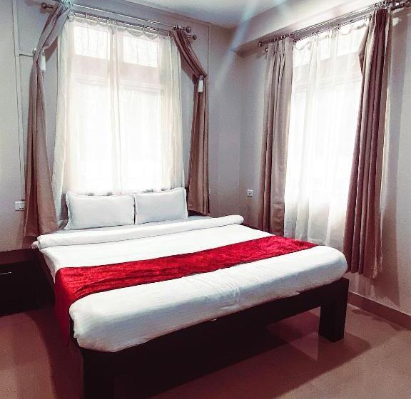 Family Suite, La Nicholas Lake View By Summit Hotels