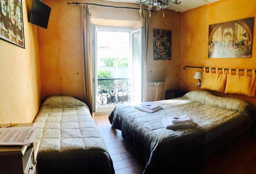 Трехместный Номер Комфорт, Boutique Hotel Couleurs Suds