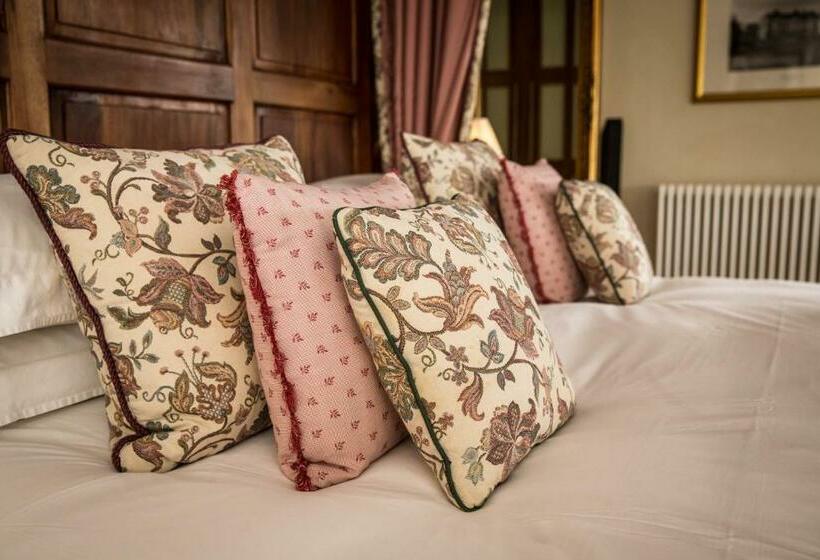 Президентский Люкс, Goldsborough Hall