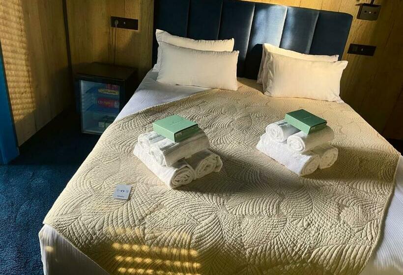 Номер Стандарт, Hôtel Les 4 éléments