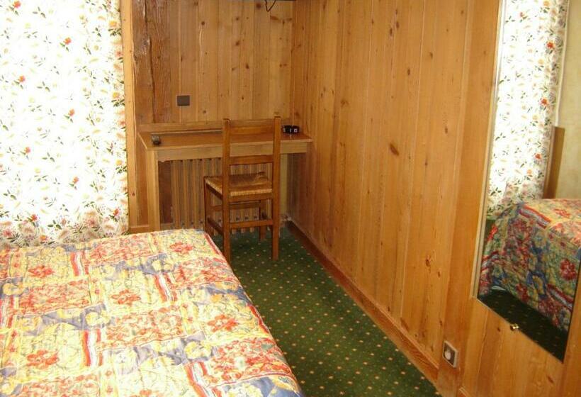 Номер Стандарт, Hôtel Les Bernards