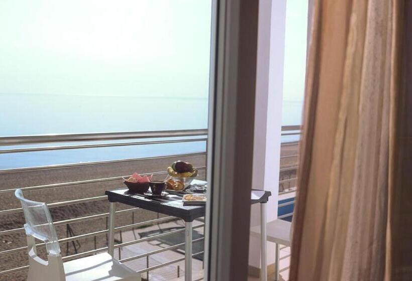 سوییت خانوادگی, Il Conero Mare