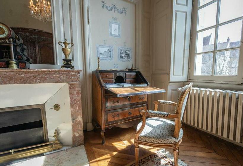 Номер Стандарт, L Hotel De Panette, Un Exceptionnel Château En Ville   Cathédrale