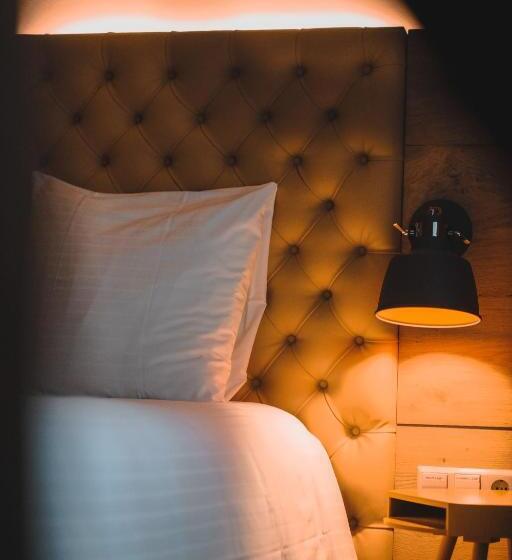 Четырехместный Номер Стандарт, Hôtel Les 4 éléments