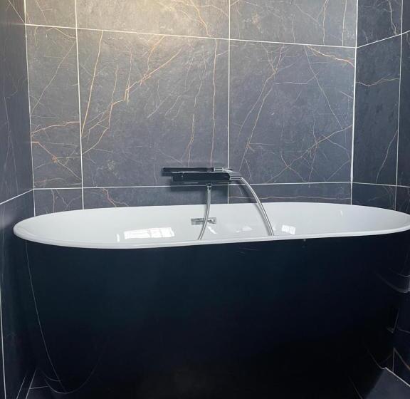 Четырехместный Номер Стандарт, Hôtel Les 4 éléments