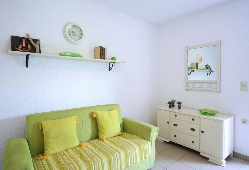 Appartamento 1 Camera da Letto Vista Giardino, Villa Galini