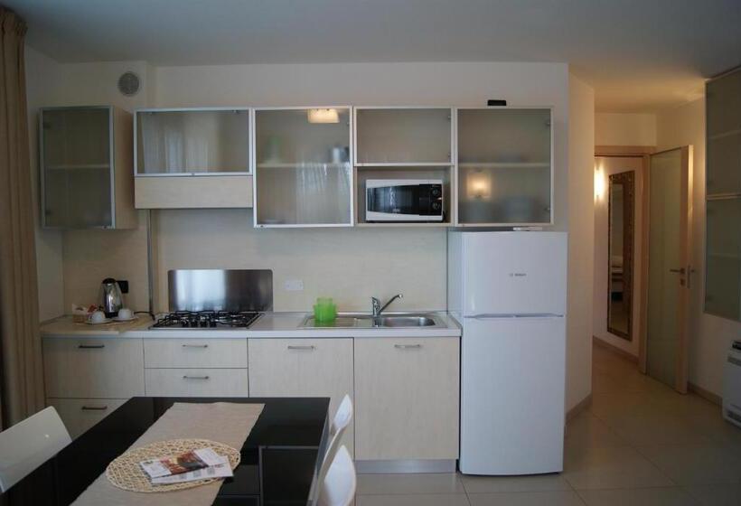 Апартаменты 2 Спальни, Residence Aprilia