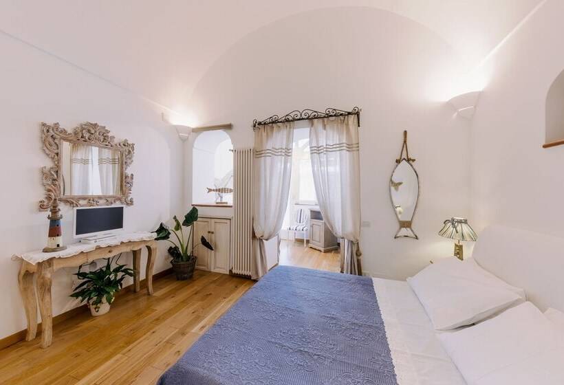 Полулюкс Боковой Вид на Море, Villa Mary Suites
