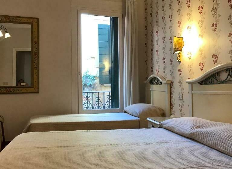 اتاق سوپریور, Al Campaniel Bed And Breakfast