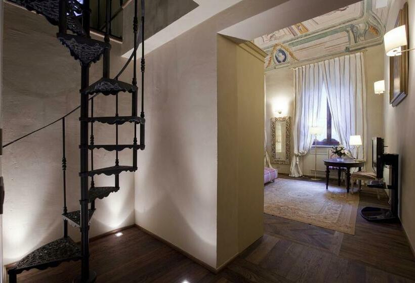 Люкс, Palazzo Carletti
