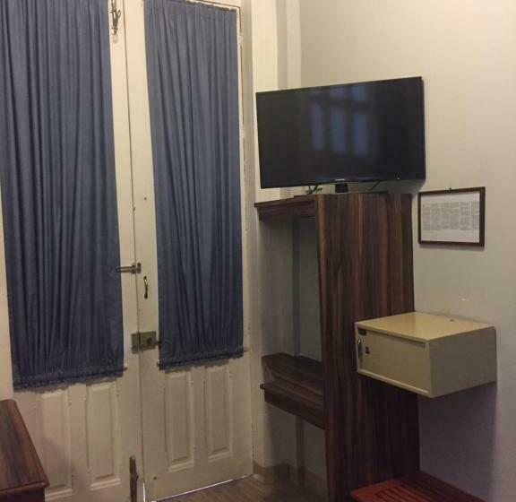 Quarto Estandar, Principal