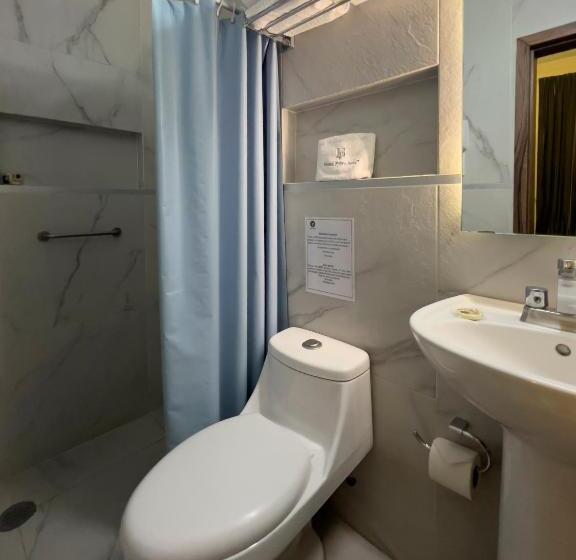 Quarto Estandar, Principal