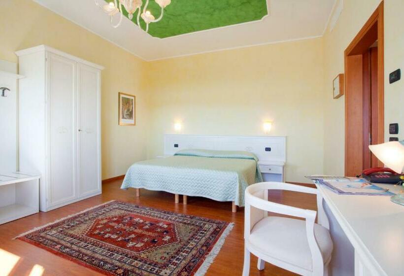 Quarto Estandar, Villa Dei Dogi