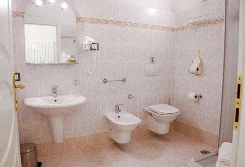 Quarto Superior Quádruplo, Villa Santa Margherita   B&b