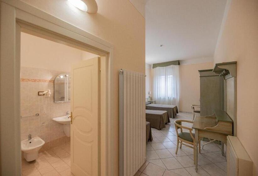 Quarto Triplo Superior, Villa Santa Margherita   B&b
