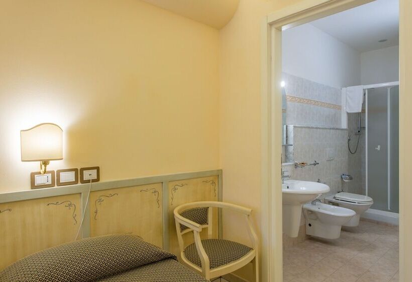 اتاق سوپریور سه تخته, Villa Santa Margherita   B&b